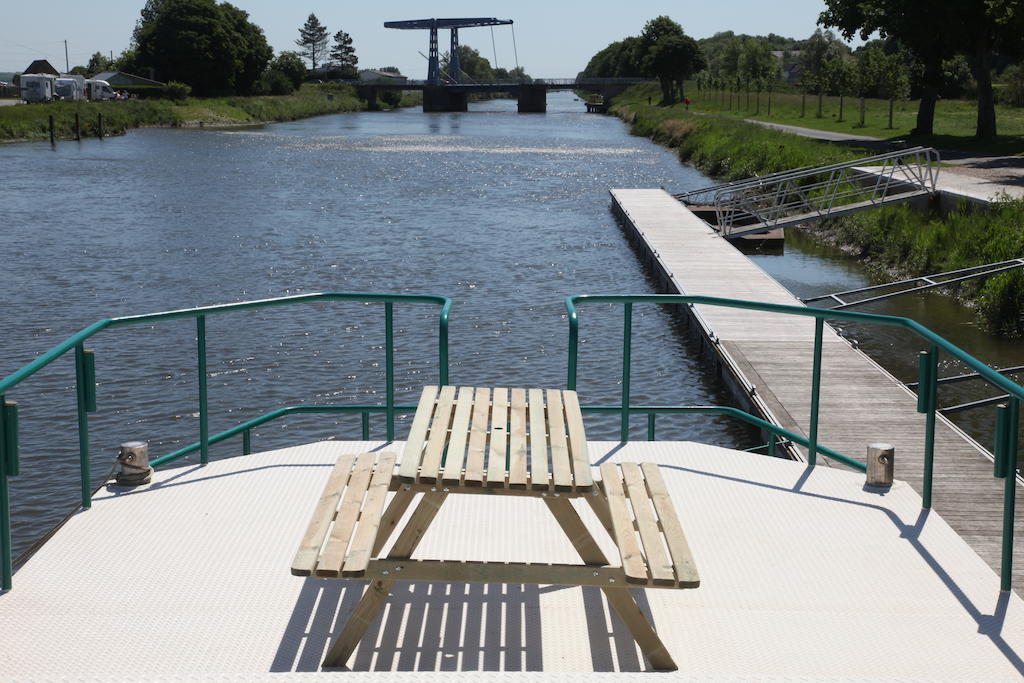 Gite Fluvial De La Baie De Somme Le Lihoury Saint-Valery-sur-Somme Exterior photo